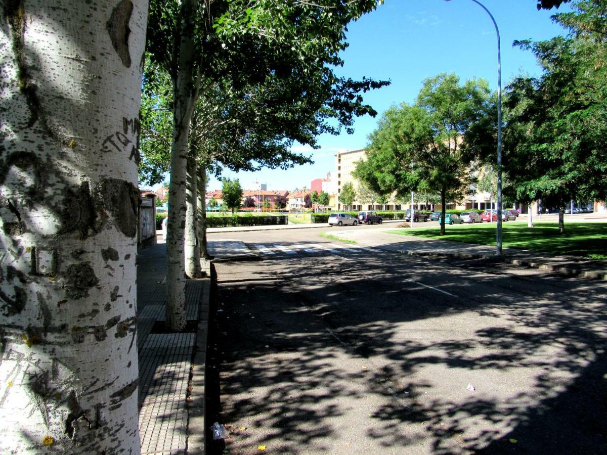 Apartamento www Parques de la Catedral travel com Parking privado Gratis León Exterior foto